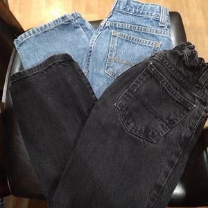 2 pairs of jeans